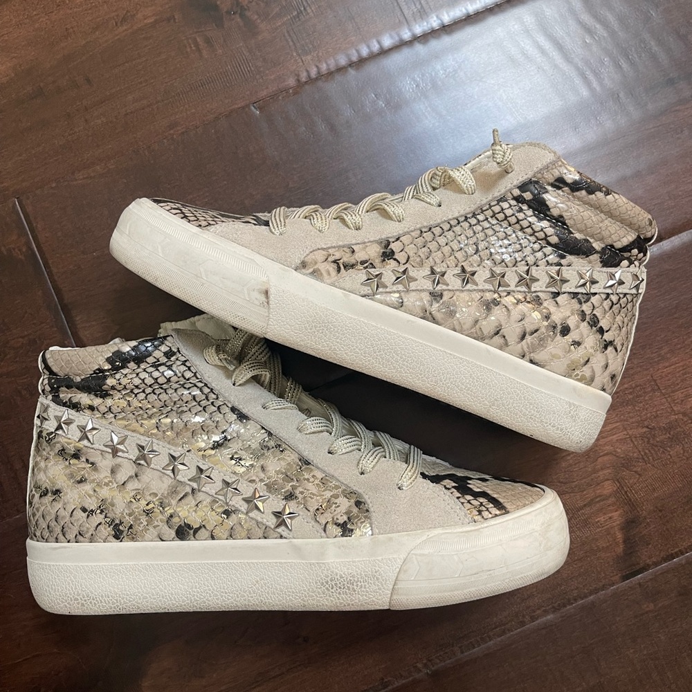 Steve Madden High Top Sneakers
